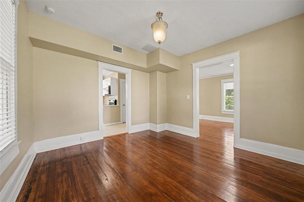 For Sale: $454,900 (4 beds, 2 baths, 1532 Square Feet)