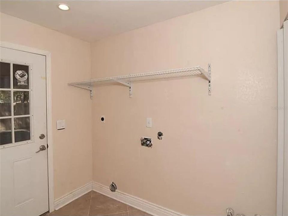 For Sale: $399,990 (4 beds, 2 baths, 2001 Square Feet)