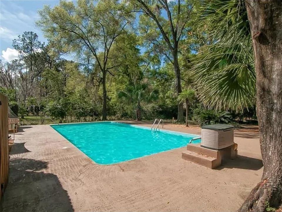 For Sale: $399,990 (4 beds, 2 baths, 2001 Square Feet)