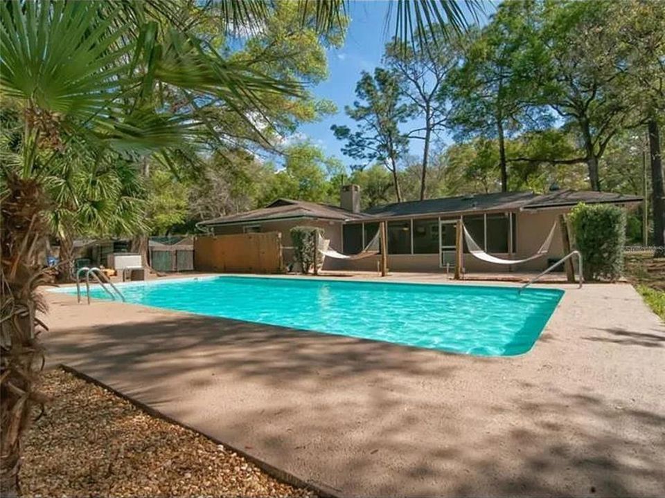 For Sale: $399,990 (4 beds, 2 baths, 2001 Square Feet)