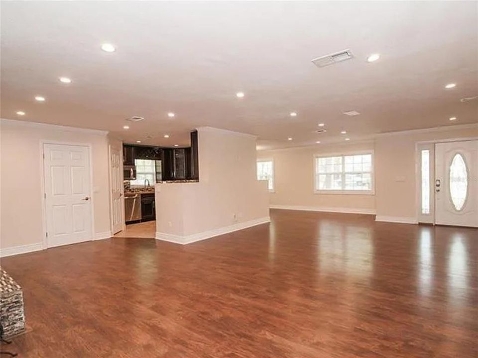 For Sale: $399,990 (4 beds, 2 baths, 2001 Square Feet)