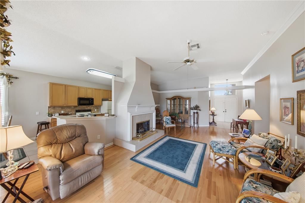 En Venta: $525,000 (3 camas, 2 baños, 1683 Pies cuadrados)