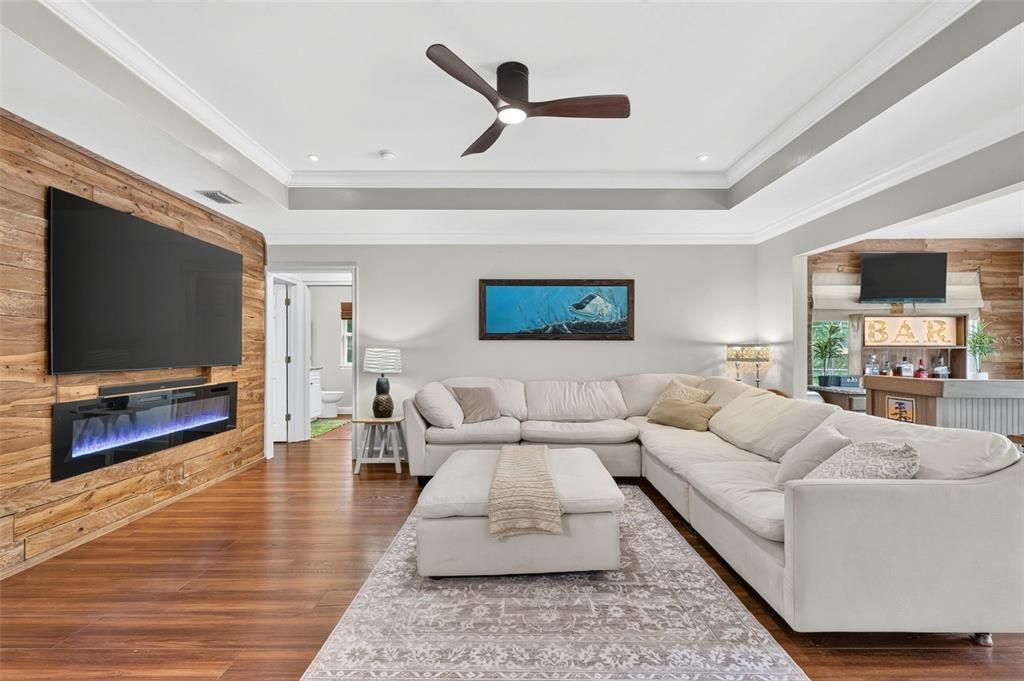 For Sale: $599,900 (4 beds, 2 baths, 1912 Square Feet)