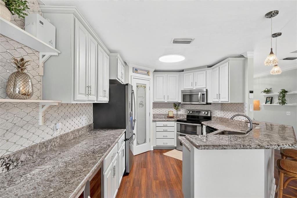 For Sale: $599,900 (4 beds, 2 baths, 1912 Square Feet)