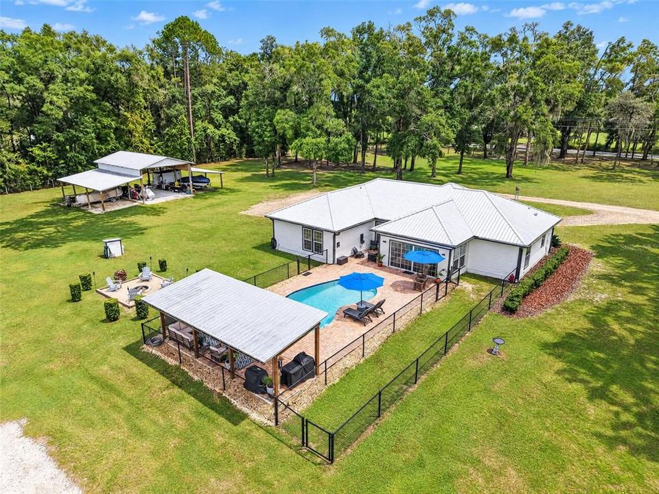 For Sale: $599,900 (4 beds, 2 baths, 1912 Square Feet)