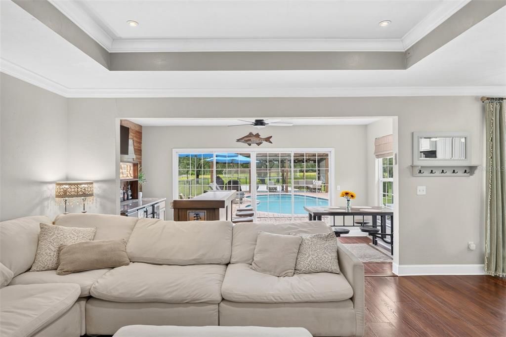 For Sale: $599,900 (4 beds, 2 baths, 1912 Square Feet)