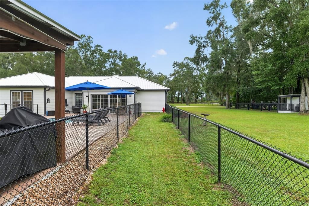 For Sale: $599,900 (4 beds, 2 baths, 1912 Square Feet)