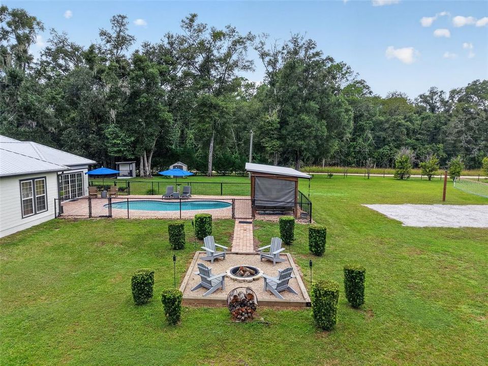 For Sale: $599,900 (4 beds, 2 baths, 1912 Square Feet)