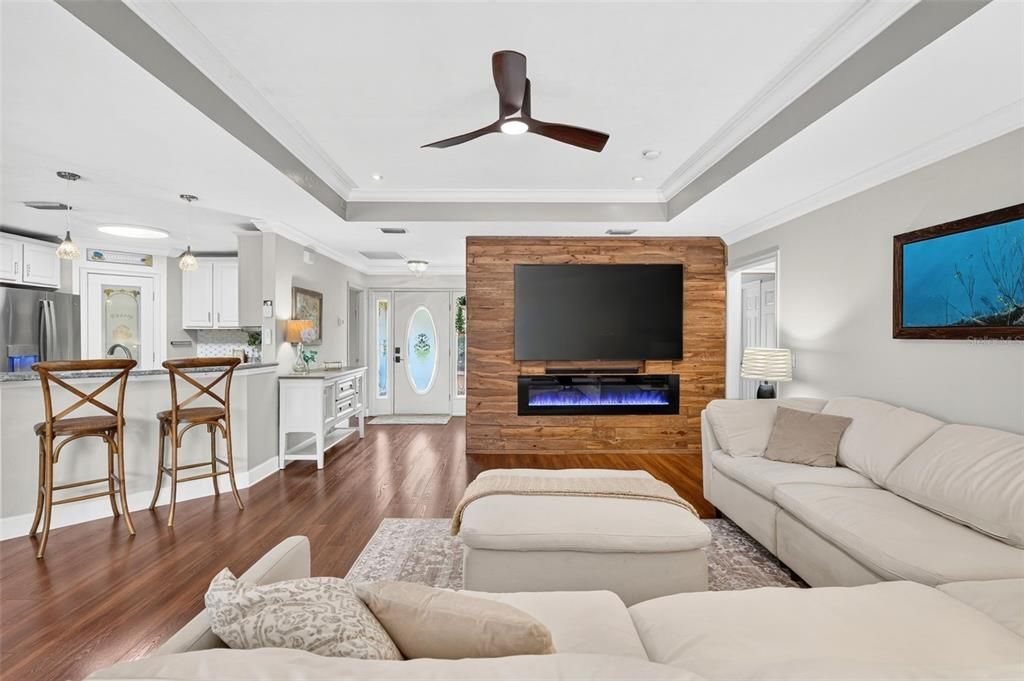 For Sale: $599,900 (4 beds, 2 baths, 1912 Square Feet)