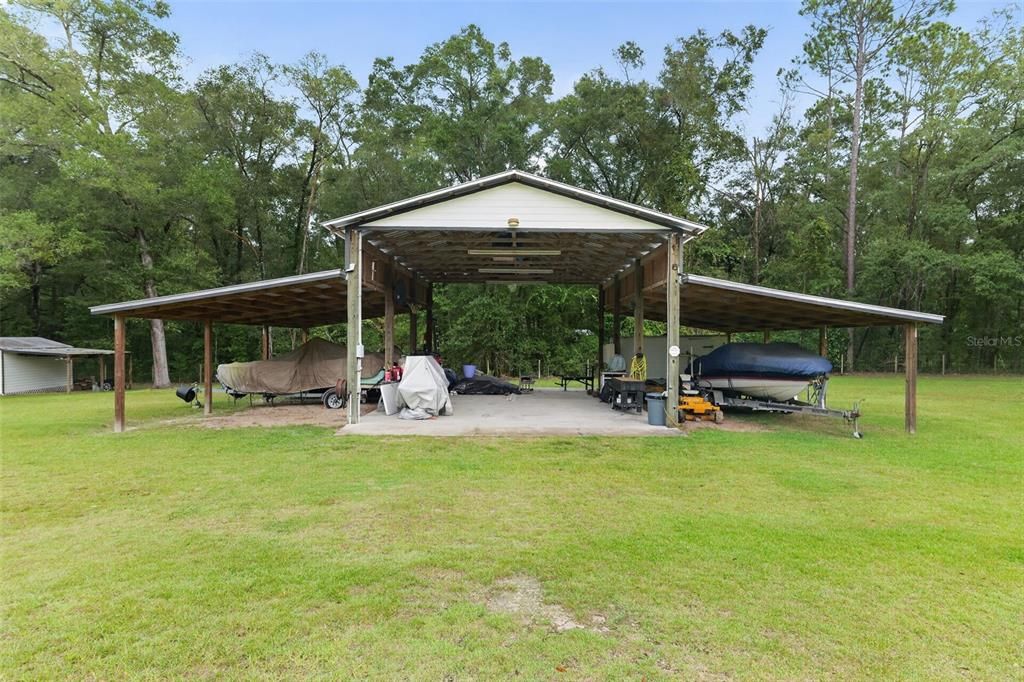 For Sale: $599,900 (4 beds, 2 baths, 1912 Square Feet)