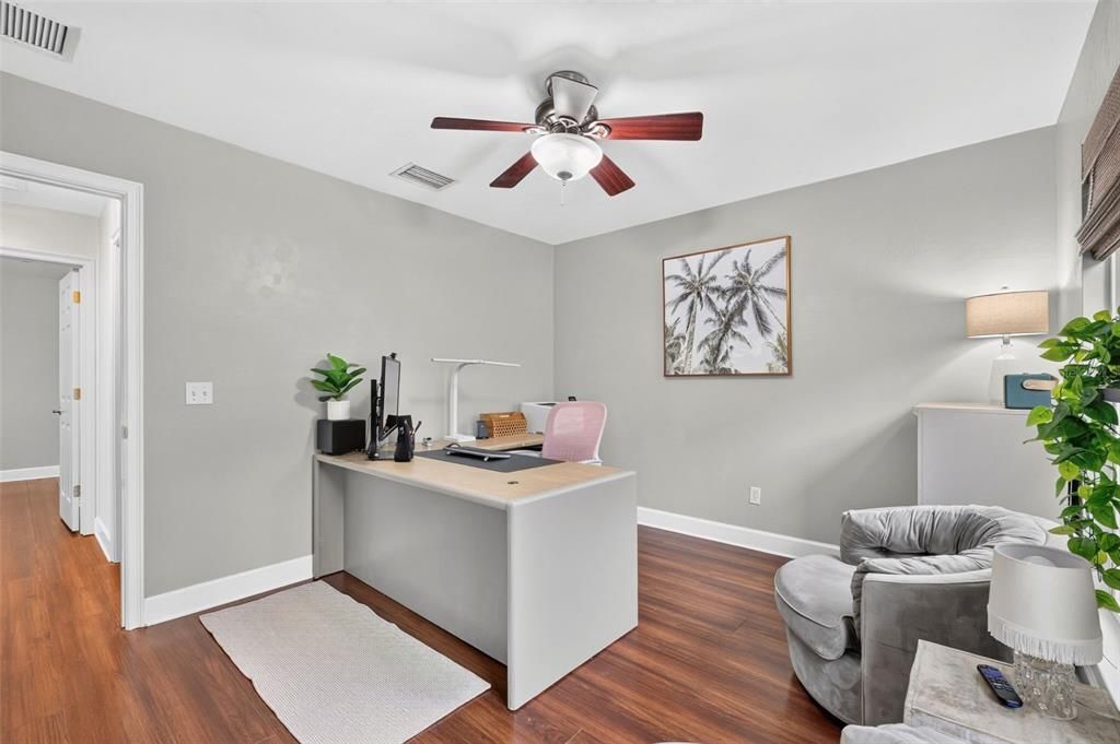 For Sale: $599,900 (4 beds, 2 baths, 1912 Square Feet)