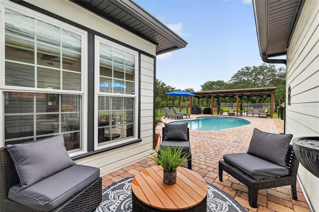 For Sale: $599,900 (4 beds, 2 baths, 1912 Square Feet)