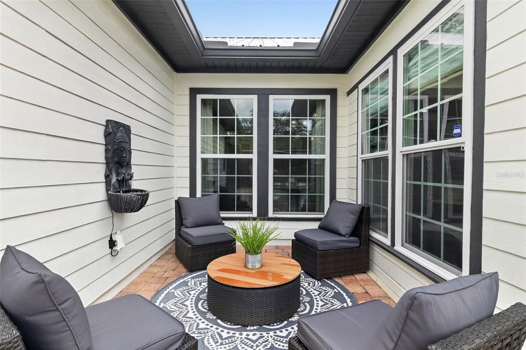 For Sale: $599,900 (4 beds, 2 baths, 1912 Square Feet)
