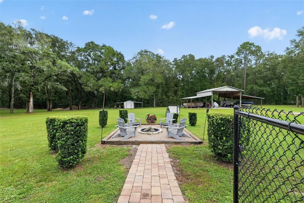For Sale: $599,900 (4 beds, 2 baths, 1912 Square Feet)