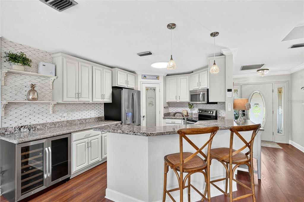 For Sale: $599,900 (4 beds, 2 baths, 1912 Square Feet)
