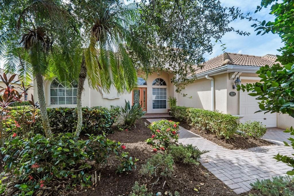 For Sale: $659,990 (4 beds, 3 baths, 2304 Square Feet)