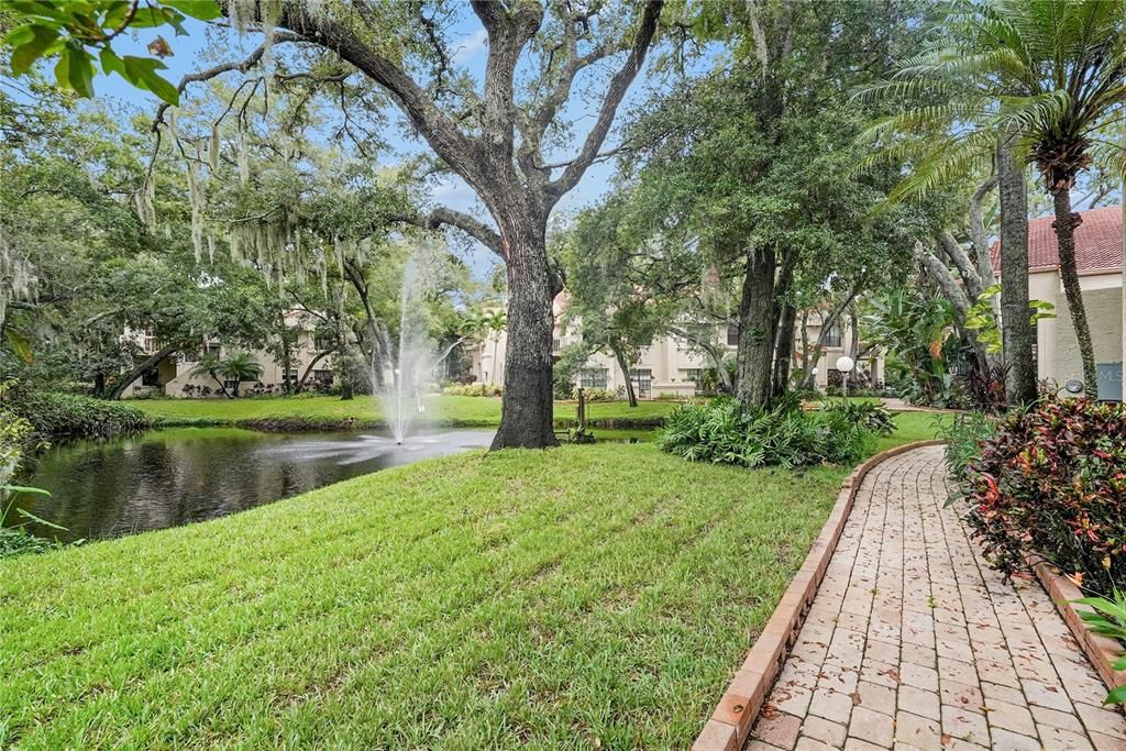 En Venta: $320,000 (3 camas, 2 baños, 1360 Pies cuadrados)