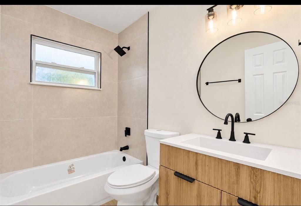 На продажу: $355,000 (3 спален, 2 ванн, 1373 Квадратных фут)