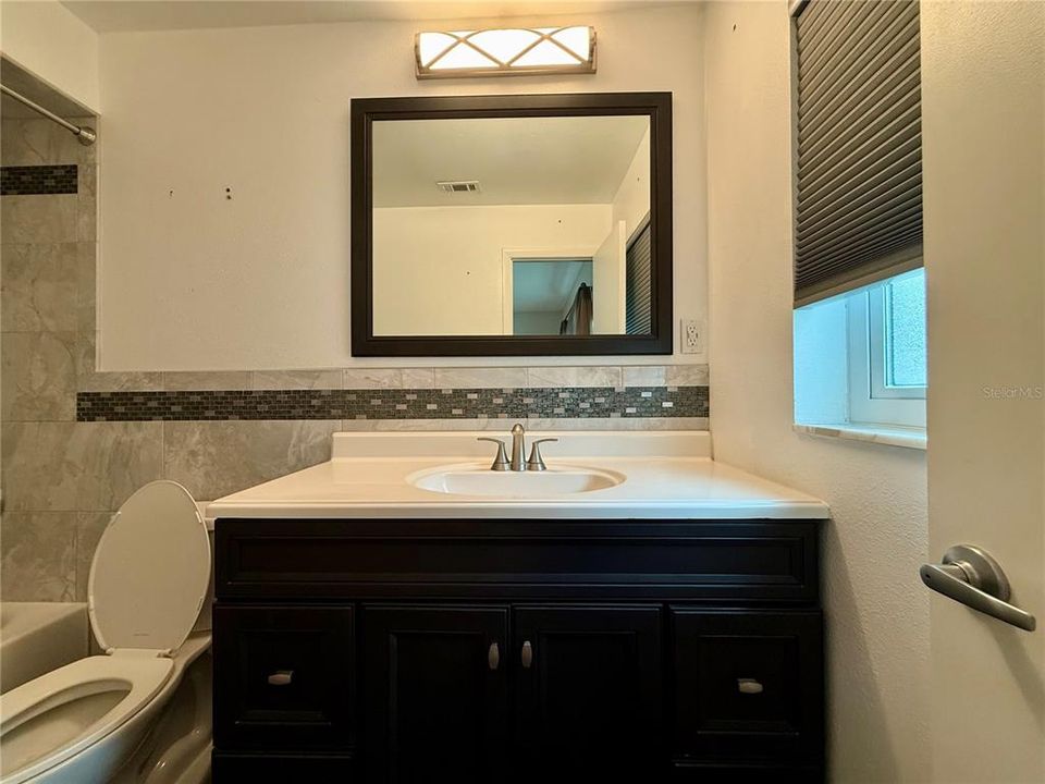 В аренду: $2,375 (3 спален, 2 ванн, 1275 Квадратных фут)