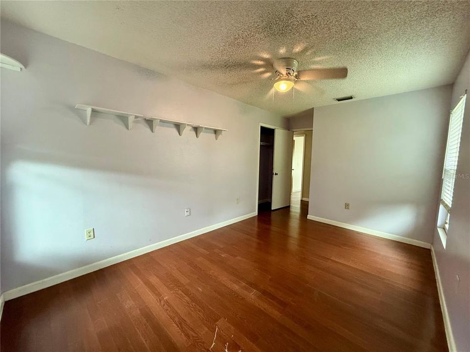 В аренду: $2,375 (3 спален, 2 ванн, 1275 Квадратных фут)