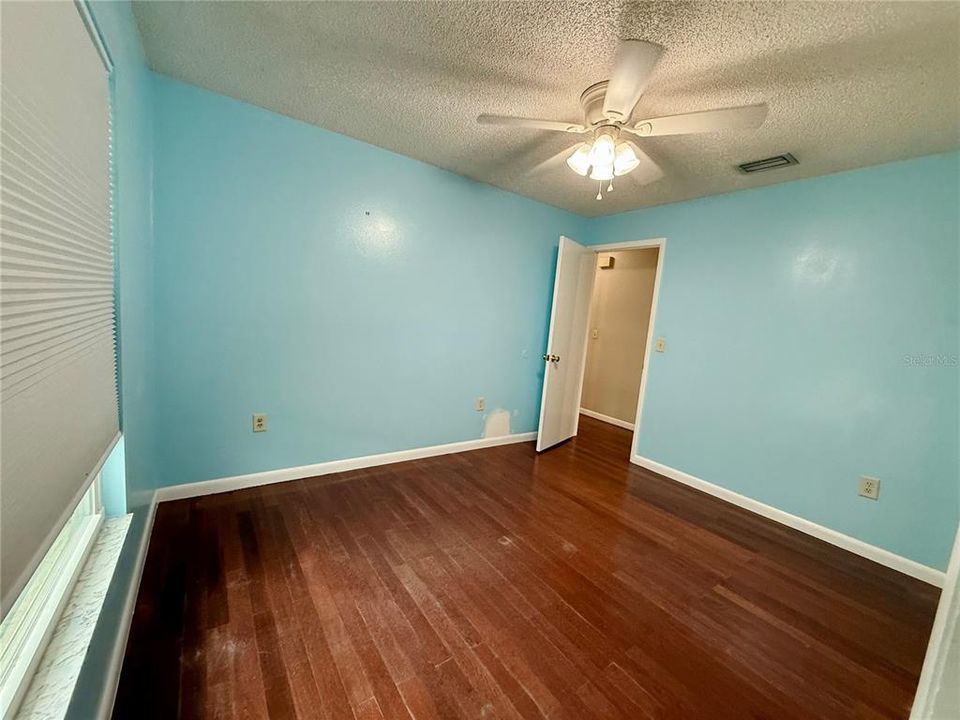 В аренду: $2,375 (3 спален, 2 ванн, 1275 Квадратных фут)
