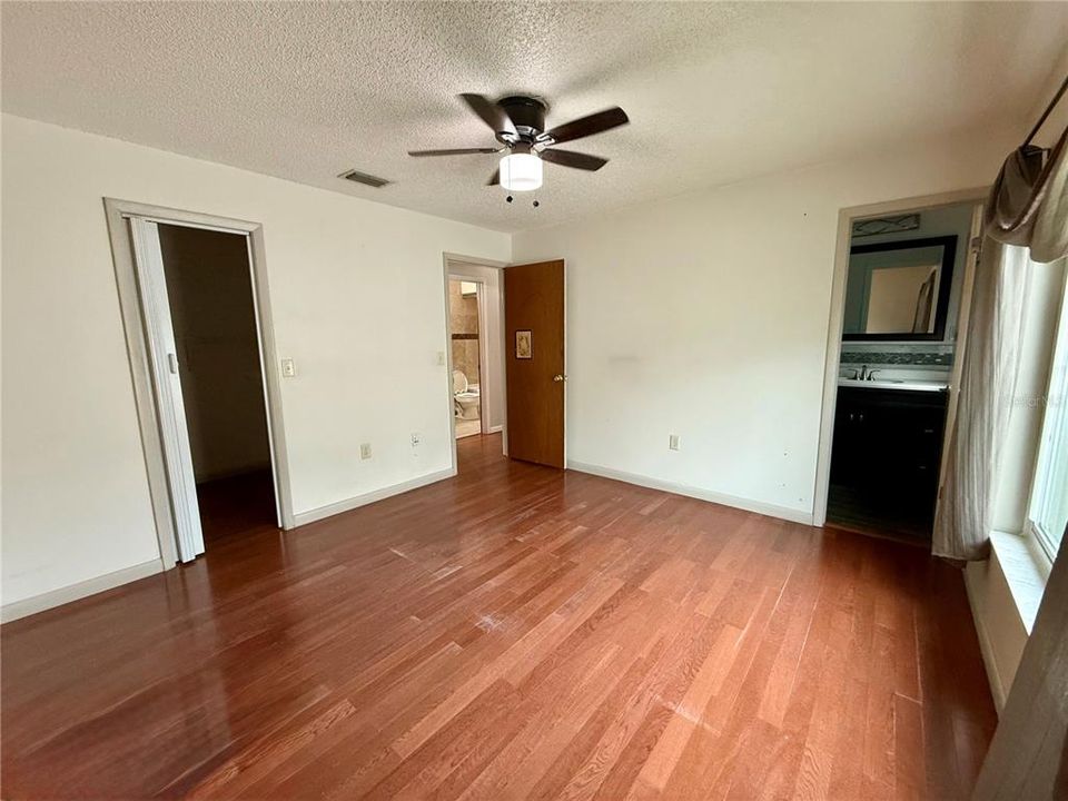 В аренду: $2,375 (3 спален, 2 ванн, 1275 Квадратных фут)