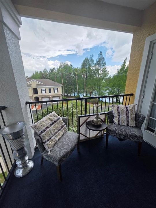 For Rent: $2,350 (2 beds, 2 baths, 1174 Square Feet)