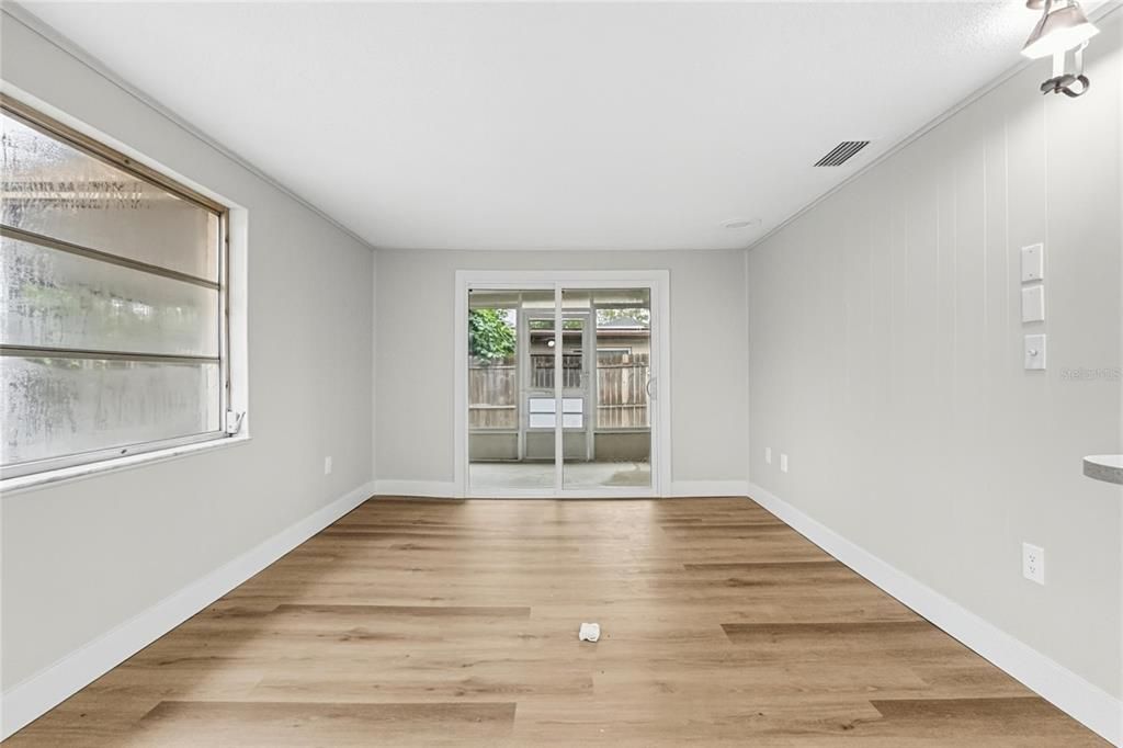 For Sale: $249,900 (2 beds, 2 baths, 1513 Square Feet)