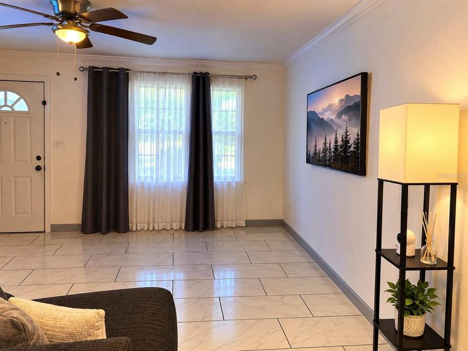 For Sale: $285,000 (3 beds, 2 baths, 1612 Square Feet)