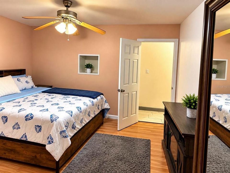 For Sale: $285,000 (3 beds, 2 baths, 1612 Square Feet)