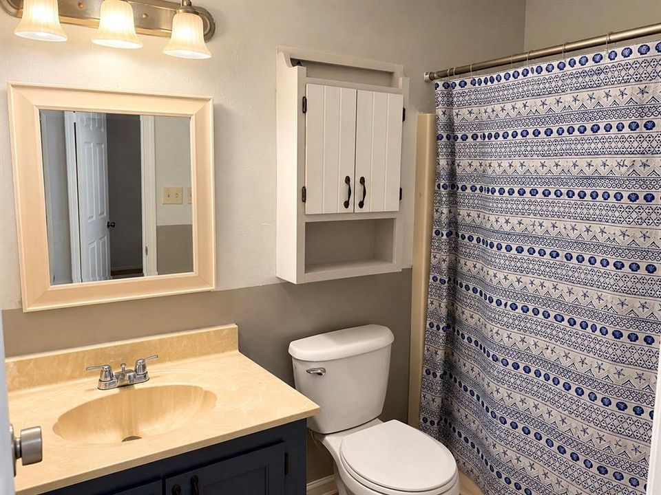 For Sale: $285,000 (3 beds, 2 baths, 1612 Square Feet)