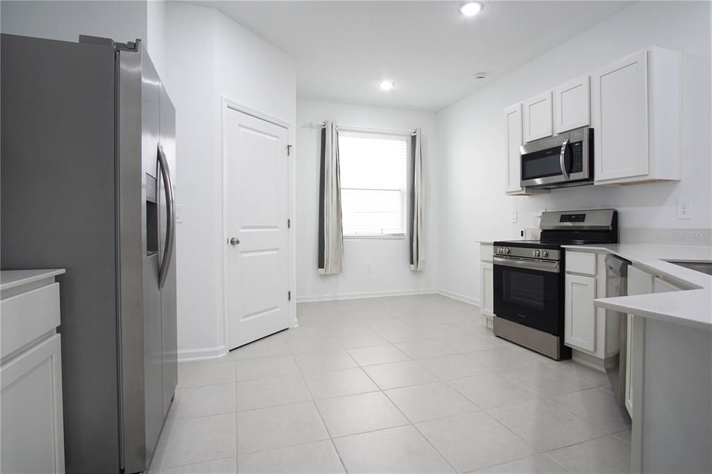 В аренду: $1,850 (3 спален, 2 ванн, 1590 Квадратных фут)