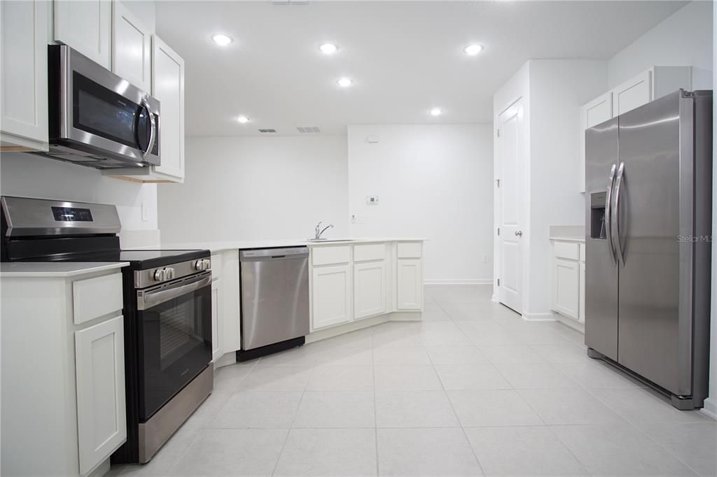 В аренду: $1,850 (3 спален, 2 ванн, 1590 Квадратных фут)