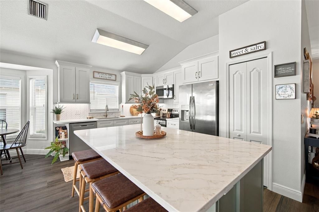 En Venta: $425,000 (3 camas, 2 baños, 1719 Pies cuadrados)