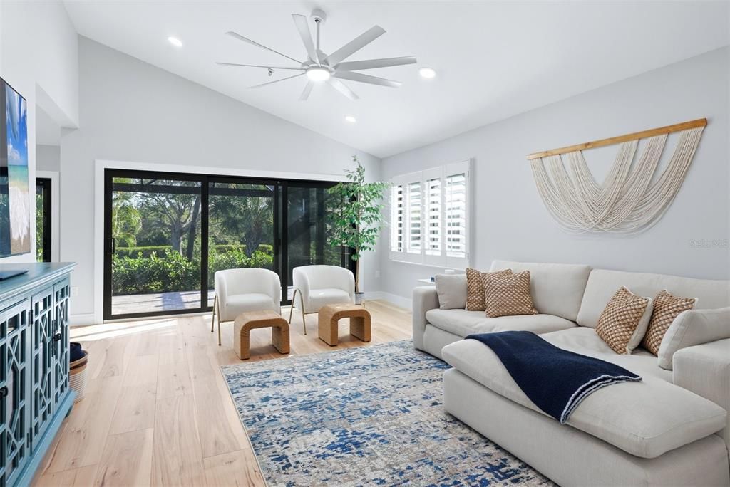 En Venta: $1,450,000 (3 camas, 2 baños, 2204 Pies cuadrados)