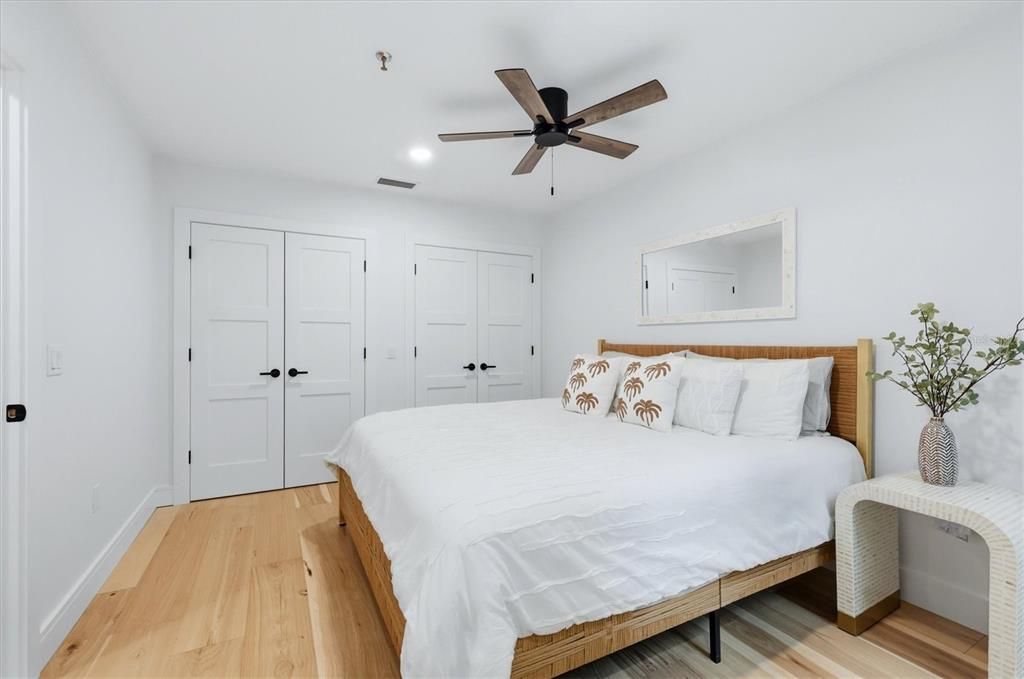 En Venta: $1,450,000 (3 camas, 2 baños, 2204 Pies cuadrados)
