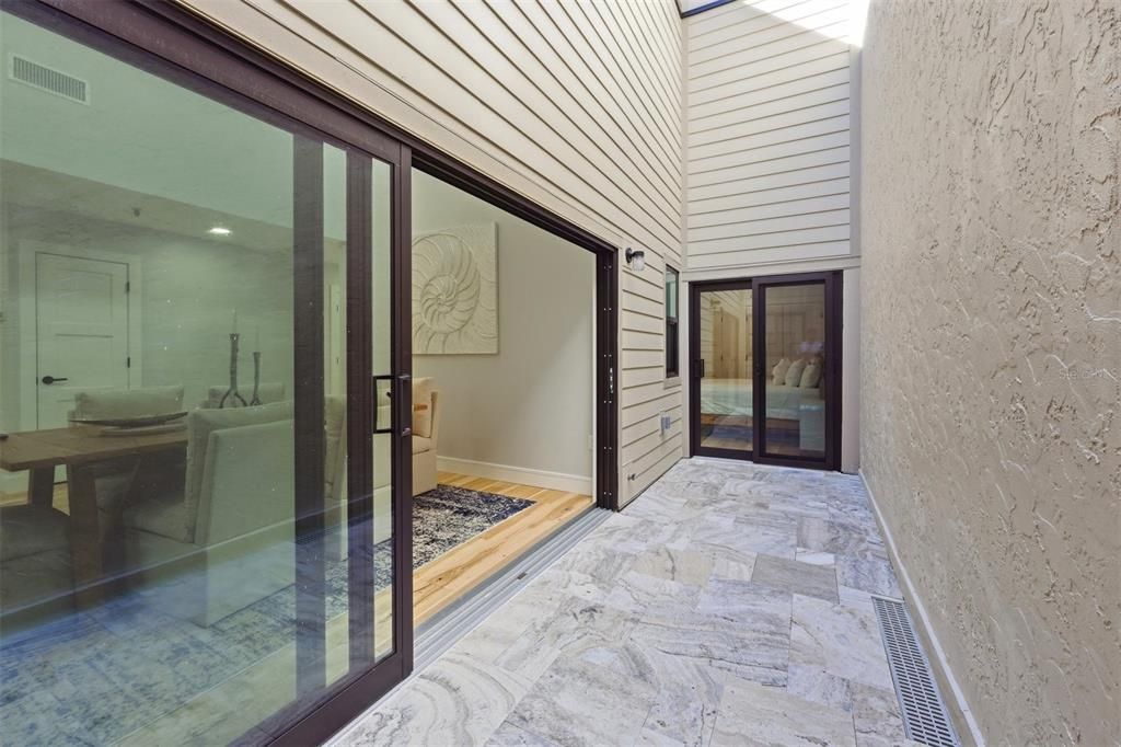 En Venta: $1,450,000 (3 camas, 2 baños, 2204 Pies cuadrados)