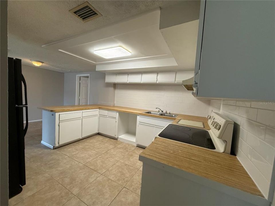 В аренду: $2,000 (4 спален, 2 ванн, 1522 Квадратных фут)