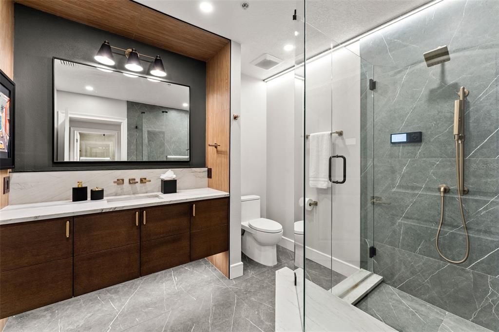 For Sale: $2,000,000 (3 beds, 4 baths, 4244 Square Feet)