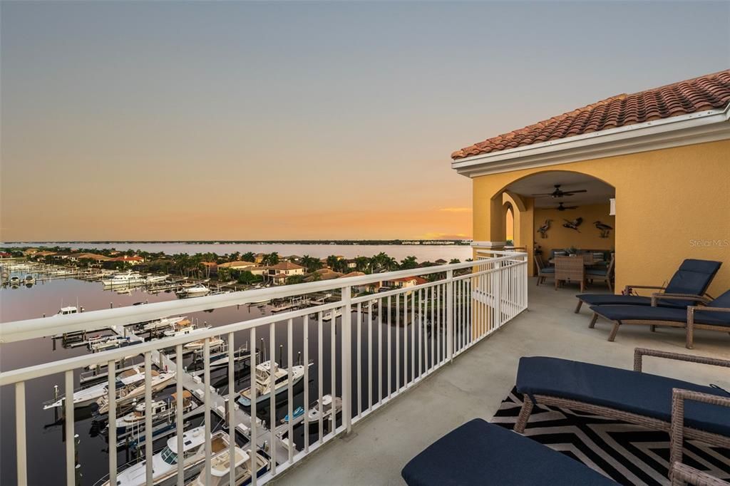 For Sale: $2,000,000 (3 beds, 4 baths, 4244 Square Feet)