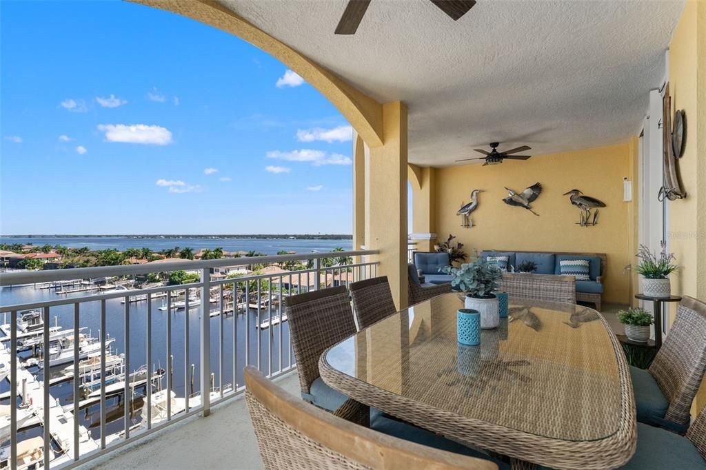 For Sale: $2,000,000 (3 beds, 4 baths, 4244 Square Feet)