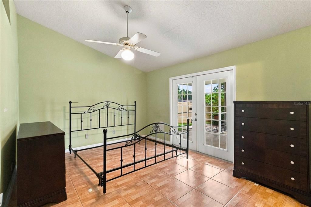 For Sale: $379,900 (3 beds, 2 baths, 1662 Square Feet)