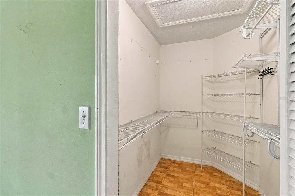 For Sale: $379,900 (3 beds, 2 baths, 1662 Square Feet)