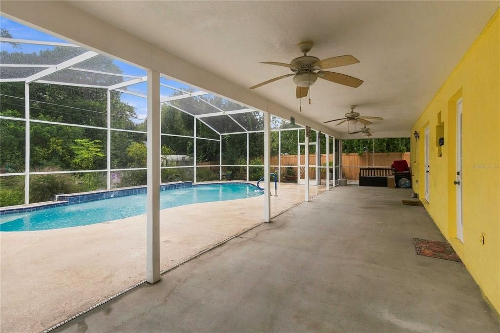 For Sale: $379,900 (3 beds, 2 baths, 1662 Square Feet)