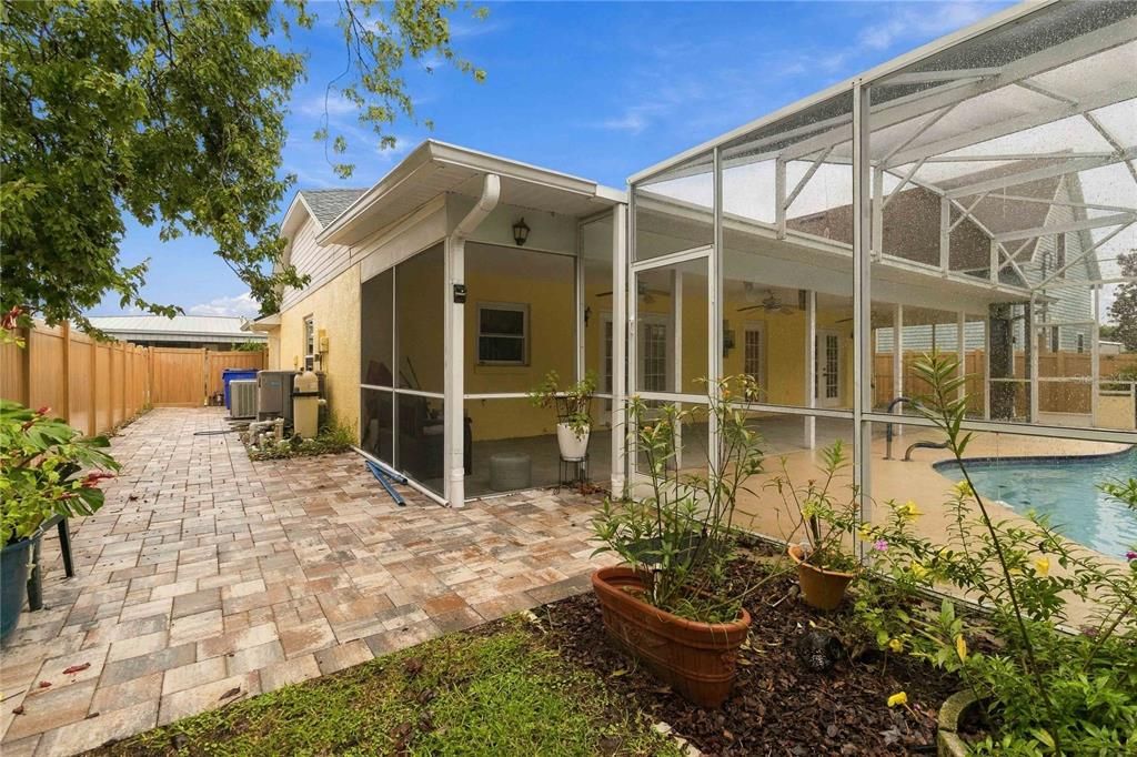 For Sale: $379,900 (3 beds, 2 baths, 1662 Square Feet)