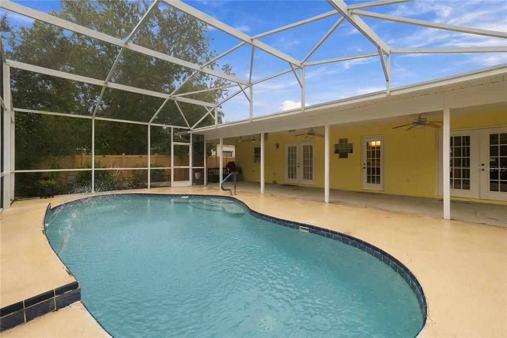 For Sale: $379,900 (3 beds, 2 baths, 1662 Square Feet)