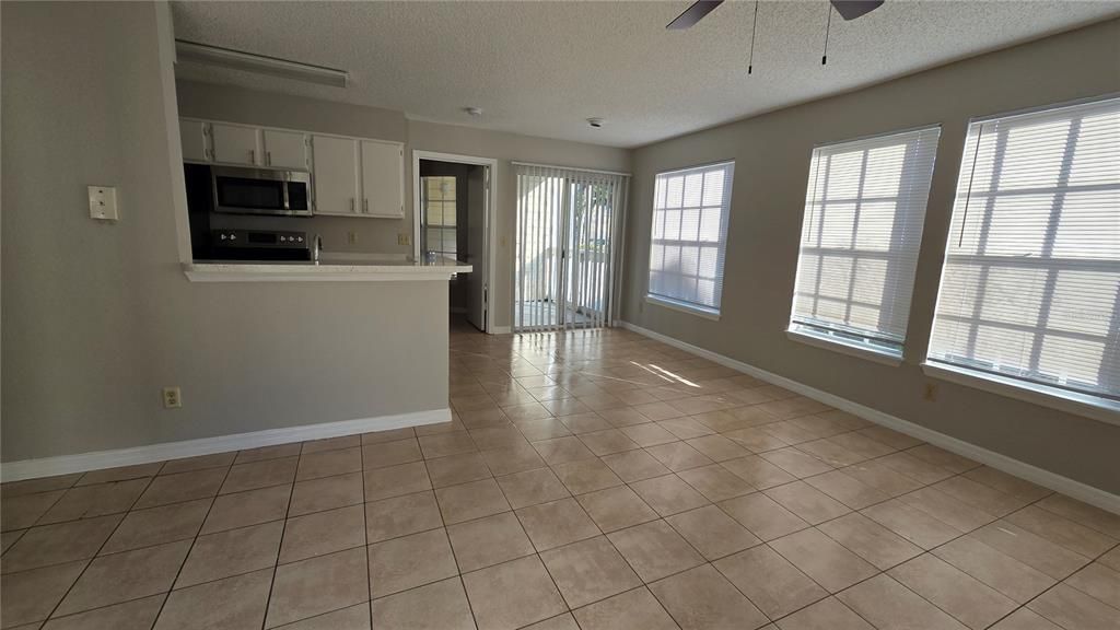 En Venta: $140,000 (2 camas, 2 baños, 829 Pies cuadrados)