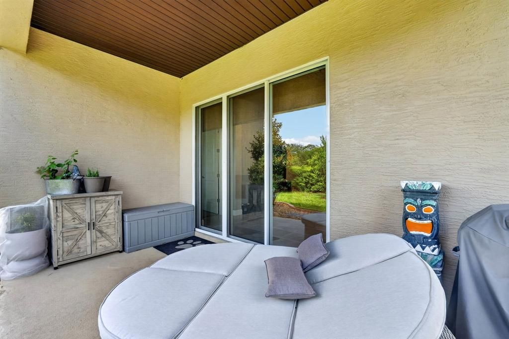 For Sale: $335,000 (2 beds, 2 baths, 1687 Square Feet)