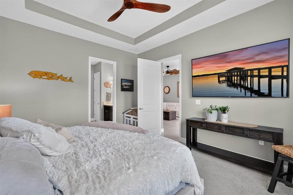 For Sale: $335,000 (2 beds, 2 baths, 1687 Square Feet)