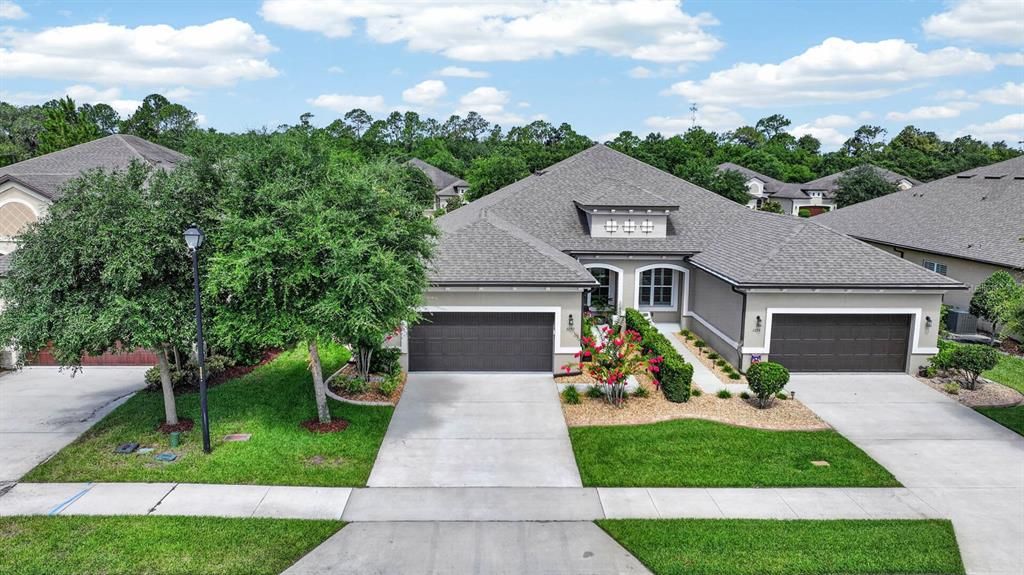 For Sale: $335,000 (2 beds, 2 baths, 1687 Square Feet)